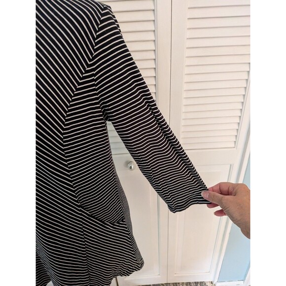 Chico’s Top Women's SP/0P Black White Striped Pocket Tunic Tee Nautical Minimal - Picture 5 of 10